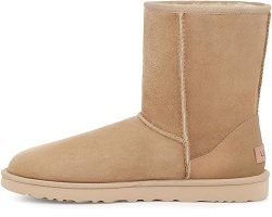 UGG : voici pourquoi vous ne devriez jamais porter de bottes fourrées en  hiver